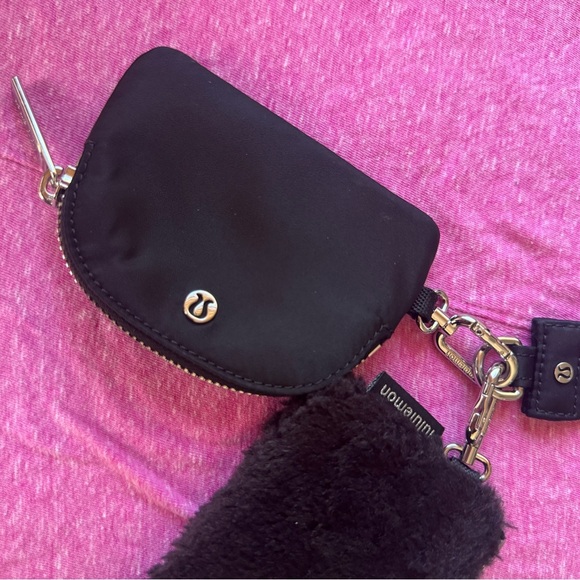 Lululemon Dual Pouch Wristlet
Plush Fleece - Black - Picture 2 of 10